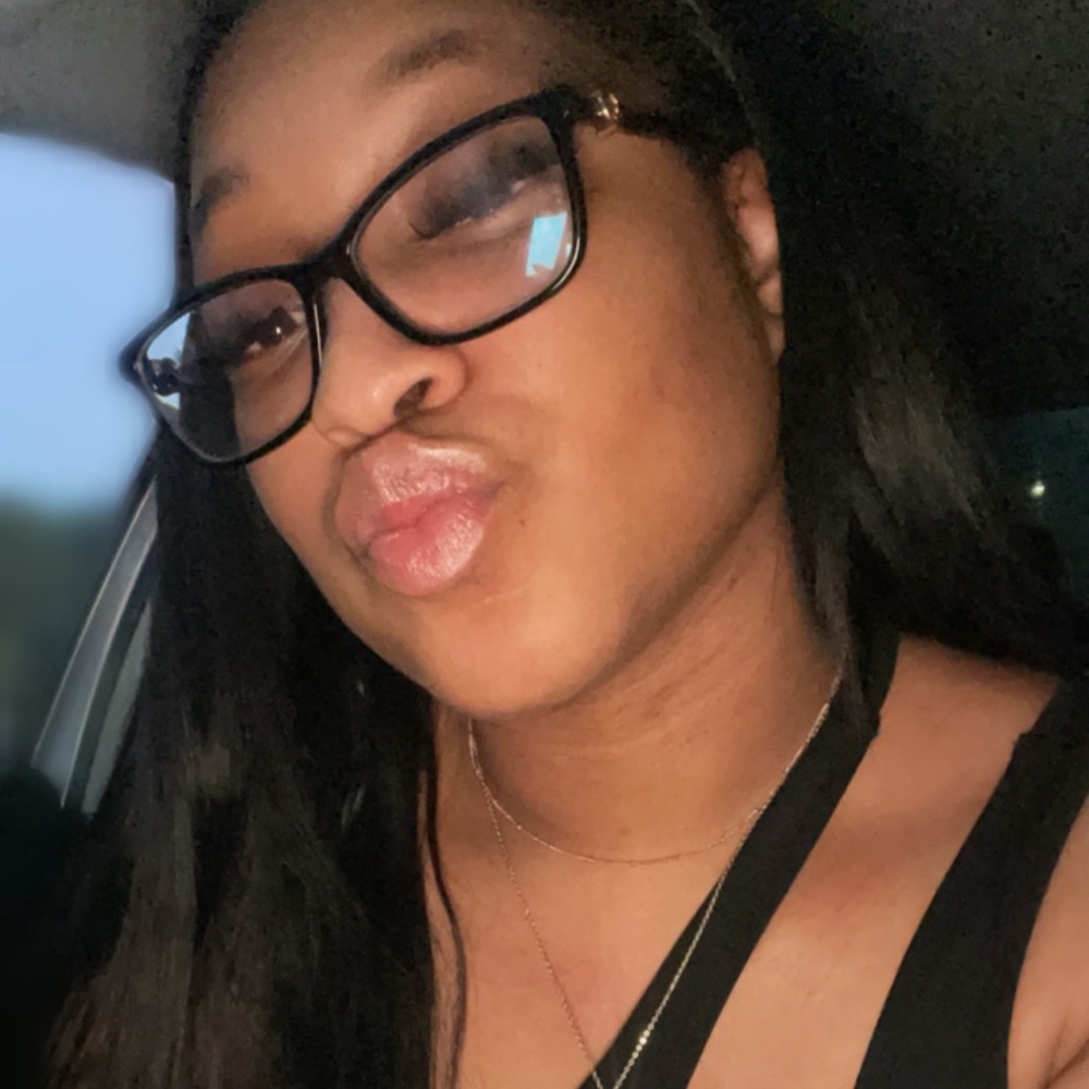 Meet your Posher, Janae